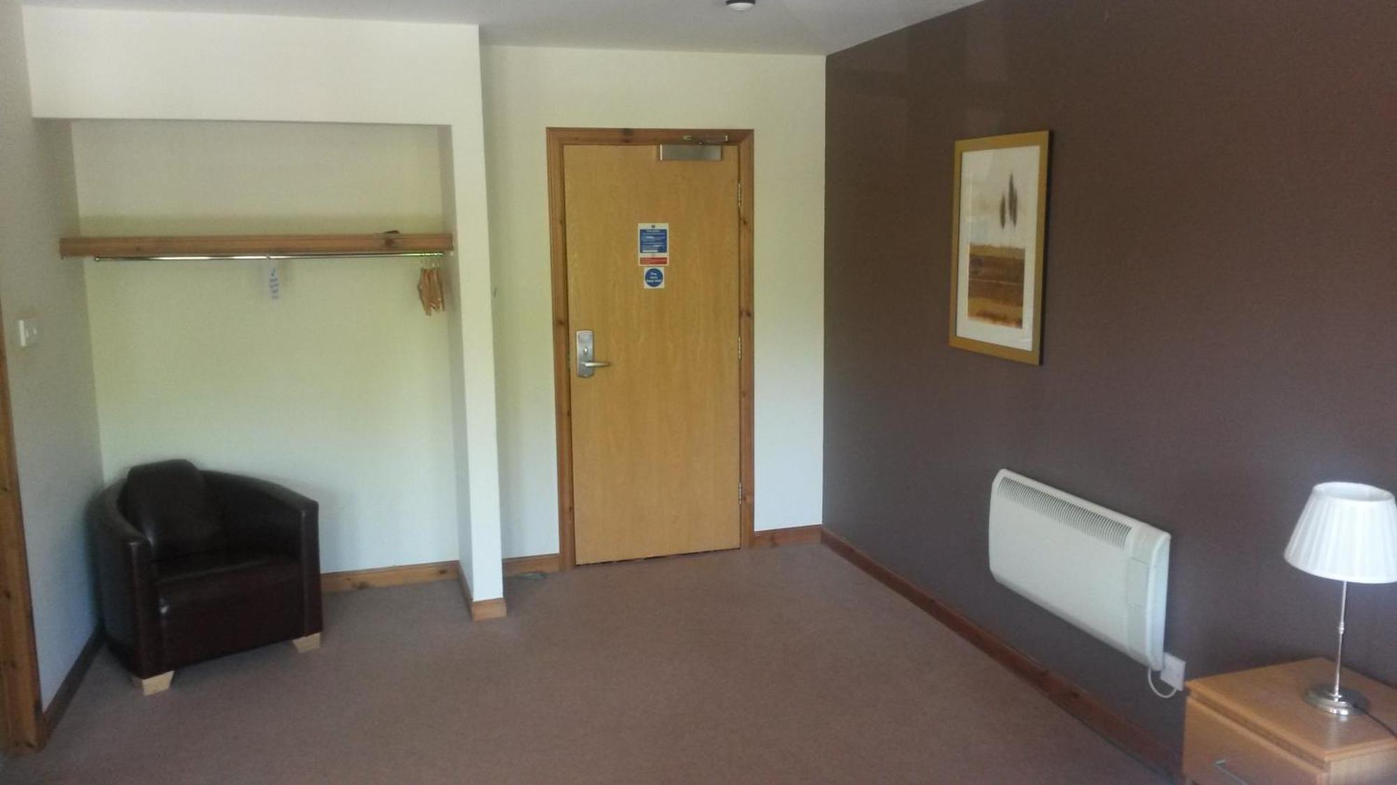 The Gilvenbank Hotel Glenrothes Room photo